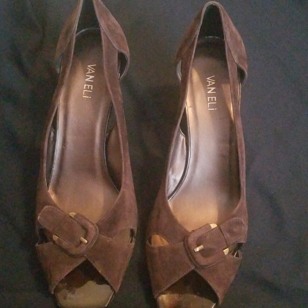 NWOT Brown Suede Wedges